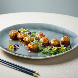 川式微辣和味汁​配茄子釀墨魚膠