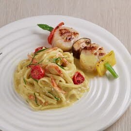 帶子蘆荀串配咖喱卡邦尼扁麵 帶子蘆荀串配咖喱卡邦尼扁麵