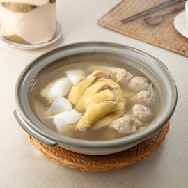 砂鍋椰子雲吞雞湯 砂鍋椰子雲吞雞湯