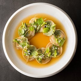 香茅牛肉清湯配鵝肝雲吞 香茅牛肉清湯配鵝肝雲吞