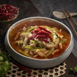 鮮辣紅湯黑豚肉 鮮辣紅湯黑豚肉
