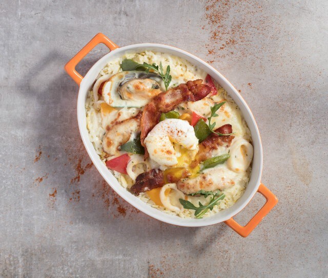 半熟蛋海鮮煙肉焗飯