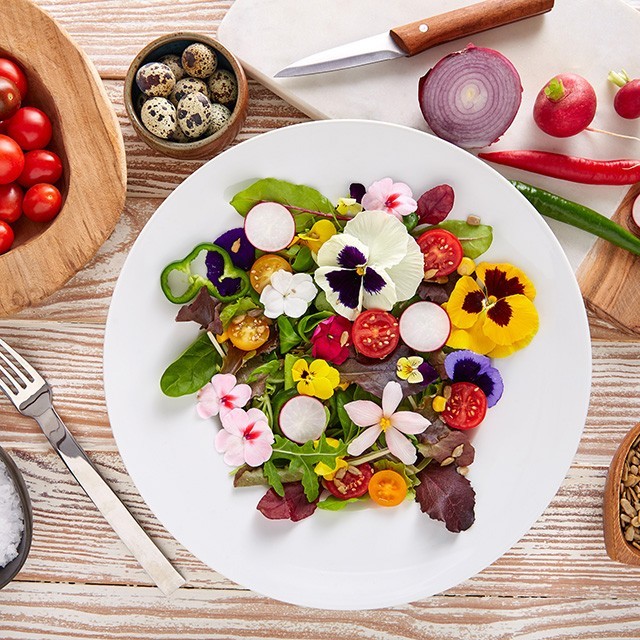 餐桌上的第一道風景 食用花沙律