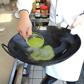烹調秘訣2:離火入鍋,保持青醬色澤 烹調秘訣2:離火入鍋,保持青醬色澤