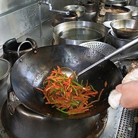 料理秘訣2:選搭鮮豔彩椒,料理更出「色」 料理秘訣2:選搭鮮豔彩椒,料理更出「色」