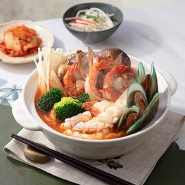 香辣海鮮泡菜鍋 香辣海鮮泡菜鍋