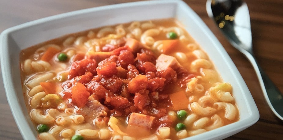 如何快速烹調「羅馬蕃茄粒粒湯通粉」?