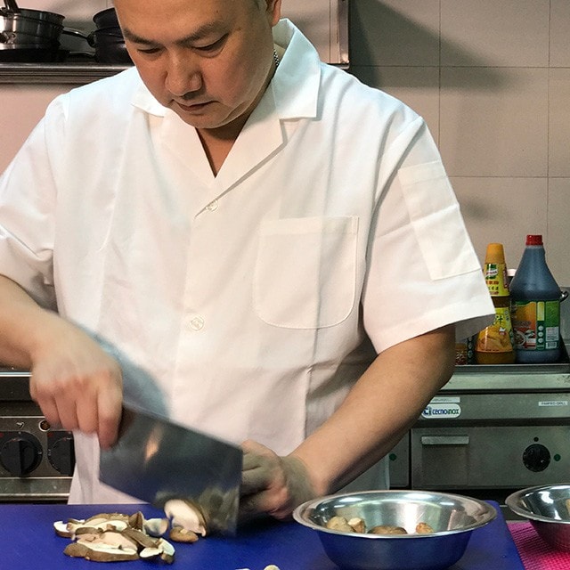 全靠您的一團火 茶餐廳事業才發光發亮 全靠您的一團火 茶餐廳事業才發光發亮