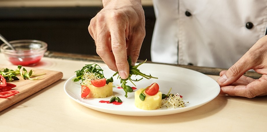 擺盤技巧懶人包：全方位擺盤原則與教學心法