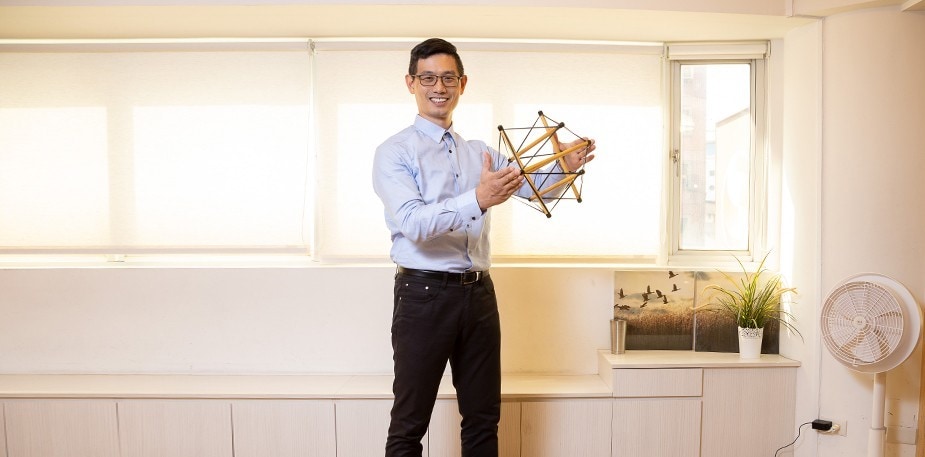 腰酸背痛怎麼辦？兩招舒緩腰痠背痛 | 大廚健康自救(二)